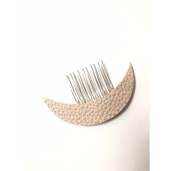 Artisan Handmade Leather Crescent Moon Celestial hair comb -cream cobble - Picture 8 of 9